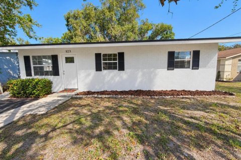 House in Tarpon Springs, Florida 3 bedrooms, 80.27 sq.m. № 2431686