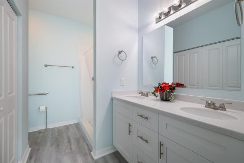 Adosado en venta en Saint Petersburg, Florida, 3 dormitorios, 169.64 m2 № 1771941 - foto 5