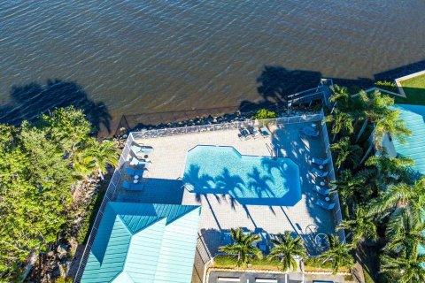 Adosado en venta en Hypoluxo, Florida, 3 dormitorios, 168.99 m2 № 1031851 - foto 1