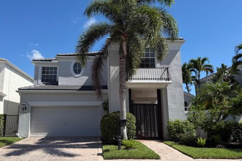 House in Boca Raton, Florida 3 bedrooms, 278.61 sq.m. № 2181863