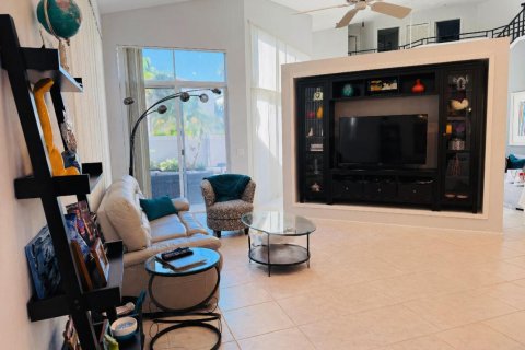 House in Boca Raton, Florida 3 bedrooms, 278.61 sq.m. № 2181863 - photo 6