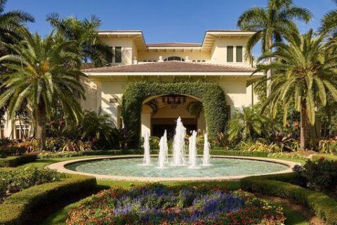 House in Boca Raton, Florida 3 bedrooms, 278.61 sq.m. № 2181863 - photo 15