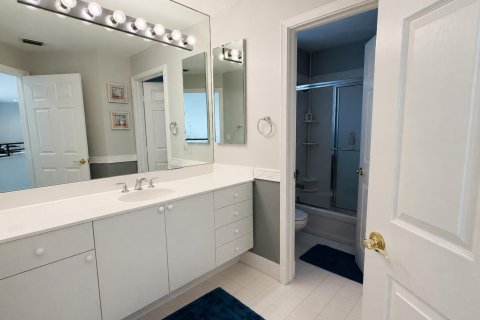 House in Boca Raton, Florida 3 bedrooms, 278.61 sq.m. № 2181863 - photo 13