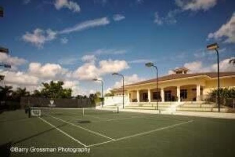 House in Boca Raton, Florida 3 bedrooms, 278.61 sq.m. № 2181863 - photo 18