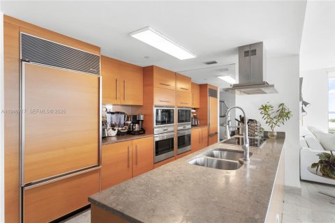 Condominio en venta en Miami, Florida, 3 dormitorios, 173.73 m2 № 2002907 - foto 10