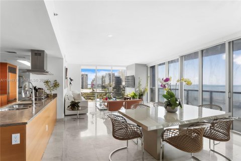 Condominio en venta en Miami, Florida, 3 dormitorios, 173.73 m2 № 2002907 - foto 7