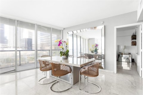 Condominio en venta en Miami, Florida, 3 dormitorios, 173.73 m2 № 2002907 - foto 6
