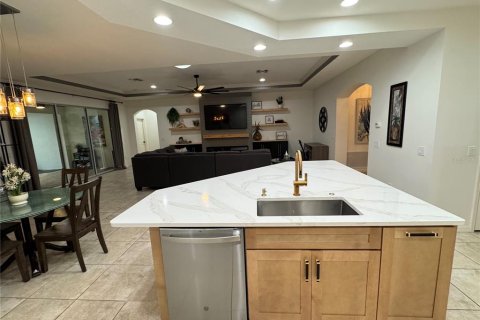 House in Sarasota, Florida 4 bedrooms, 299.52 sq.m. № 1829415 - photo 22