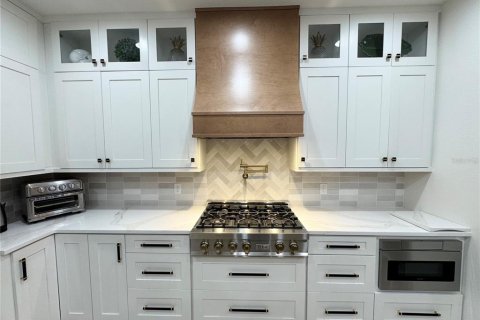 House in Sarasota, Florida 4 bedrooms, 299.52 sq.m. № 1829415 - photo 21