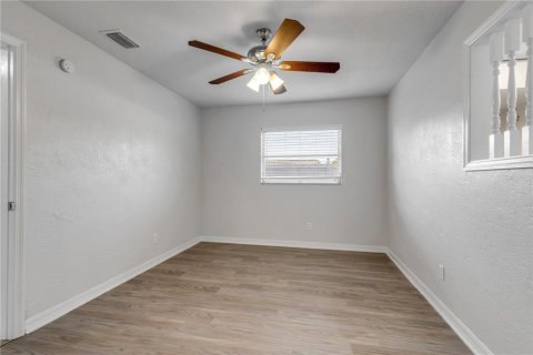 Casa en venta en Deltona, Florida, 3 dormitorios, 125.6 m2 № 2398925 - foto 24