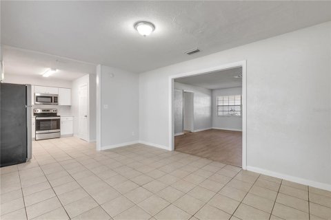 Casa en venta en Deltona, Florida, 3 dormitorios, 125.6 m2 № 2398925 - foto 10