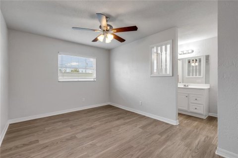 Casa en venta en Deltona, Florida, 3 dormitorios, 125.6 m2 № 2398925 - foto 22