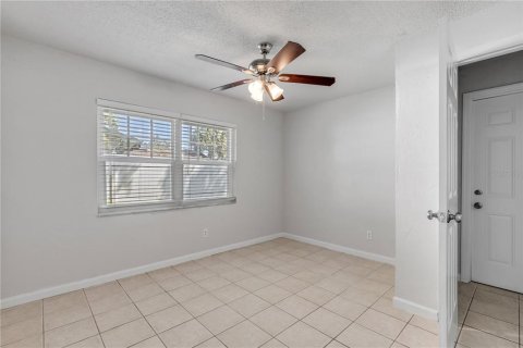 Casa en venta en Deltona, Florida, 3 dormitorios, 125.6 m2 № 2398925 - foto 17