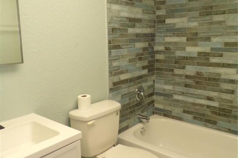 Condominio en alquiler en Port Charlotte, Florida, 2 dormitorios, 82.96 m2 № 1812843 - foto 16