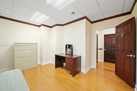 Propiedad comercial en venta en Hollywood, Florida № 1963340 - foto 14