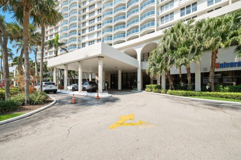 Propiedad comercial en venta en Hollywood, Florida № 1963340 - foto 23