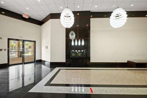 Propiedad comercial en venta en Hollywood, Florida № 1963340 - foto 28