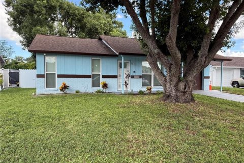 Casa en venta en New Port Richey, Florida, 2 dormitorios, 74.88 m2 № 1911173 - foto 3