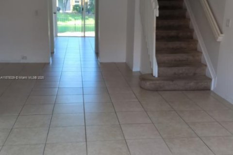 Adosado en alquiler en Dania Beach, Florida, 3 dormitorios № 2013757 - foto 7