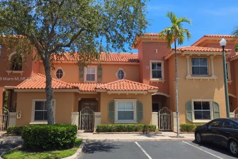 Adosado en Dania Beach, Florida 3 dormitorios № 2013757