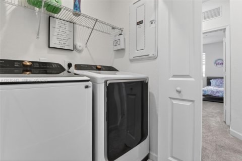 Adosado en venta en Lauderhill, Florida, 3 dormitorios, 151.99 m2 № 2186066 - foto 29