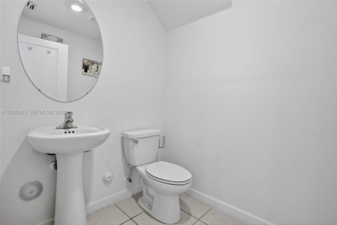 Adosado en venta en Lauderhill, Florida, 3 dormitorios, 151.99 m2 № 2186066 - foto 10