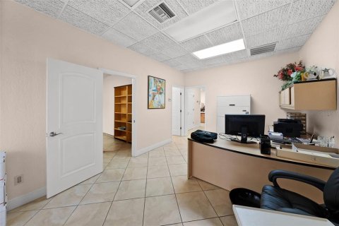Immobilier commercial à vendre à Clearwater, Floride: 89.19 m2 № 2144129 - photo 4
