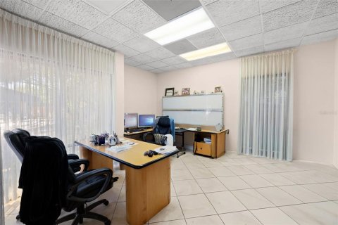Immobilier commercial à vendre à Clearwater, Floride: 89.19 m2 № 2144129 - photo 9