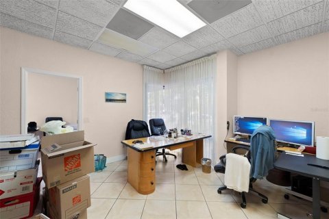 Immobilier commercial à vendre à Clearwater, Floride: 89.19 m2 № 2144129 - photo 8