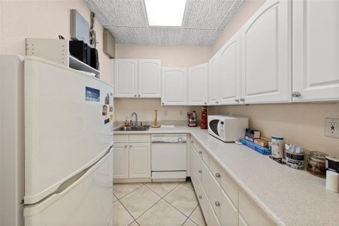 Immobilier commercial à vendre à Clearwater, Floride: 89.19 m2 № 2144129 - photo 21