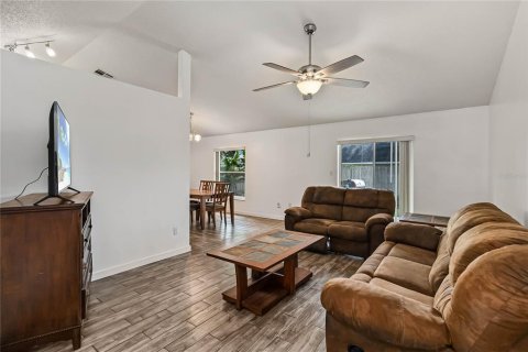 Casa en venta en Kissimmee, Florida, 3 dormitorios, 130.62 m2 № 1918004 - foto 5