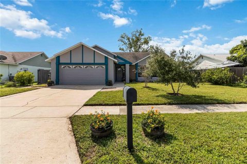 Casa en venta en Kissimmee, Florida, 3 dormitorios, 130.62 m2 № 1918004 - foto 1