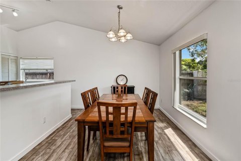 Casa en venta en Kissimmee, Florida, 3 dormitorios, 130.62 m2 № 1918004 - foto 8