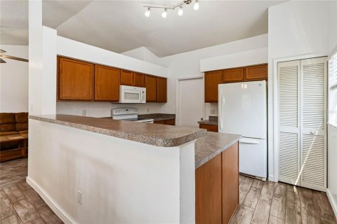 Casa en venta en Kissimmee, Florida, 3 dormitorios, 130.62 m2 № 1918004 - foto 10