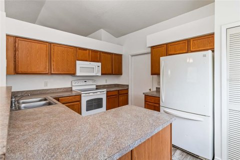 Casa en venta en Kissimmee, Florida, 3 dormitorios, 130.62 m2 № 1918004 - foto 11