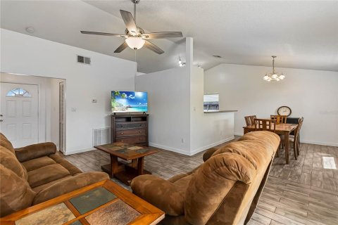 Casa en venta en Kissimmee, Florida, 3 dormitorios, 130.62 m2 № 1918004 - foto 7