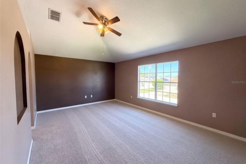 House in Palm Coast, Florida 5 bedrooms, 273.69 sq.m. № 2416517 - photo 4