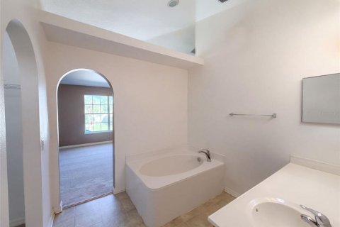 House in Palm Coast, Florida 5 bedrooms, 273.69 sq.m. № 2416517 - photo 17