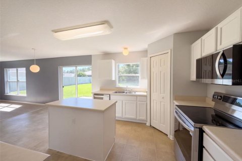 House in Palm Coast, Florida 5 bedrooms, 273.69 sq.m. № 2416517 - photo 5