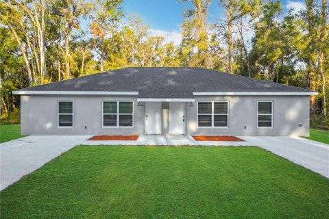 Propiedad comercial en Dunnellon, Florida 4 dormitorios, 182.83 m2 № 2113755