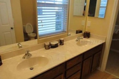 Adosado en alquiler en Celebration, Florida, 3 dormitorios, 133.78 m2 № 2219486 - foto 4