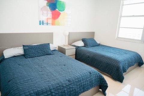 Снять в аренду кондоминиум в Холливуд, Флорида 2 спальни, 111.2м2, № 1983276 - фото 30