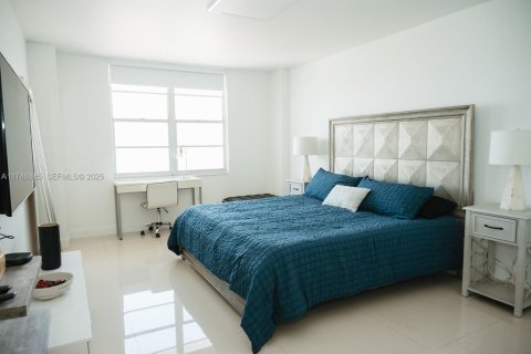 Снять в аренду кондоминиум в Холливуд, Флорида 2 спальни, 111.2м2, № 1983276 - фото 19