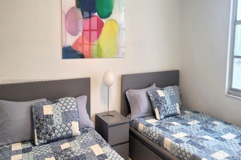 Снять в аренду кондоминиум в Холливуд, Флорида 2 спальни, 111.2м2, № 1983276 - фото 12