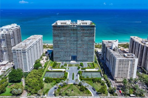 Condo in Bal Harbour, Florida, 2 bedrooms  № 2081041 - photo 3