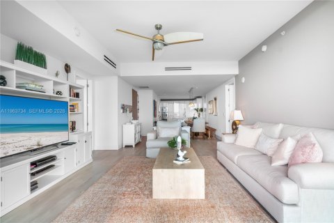 Condo in Bal Harbour, Florida, 2 bedrooms  № 2081041 - photo 10