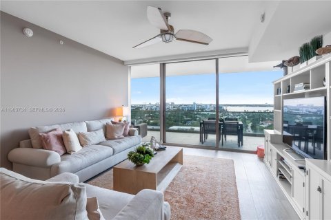 Condo in Bal Harbour, Florida, 2 bedrooms  № 2081041 - photo 6