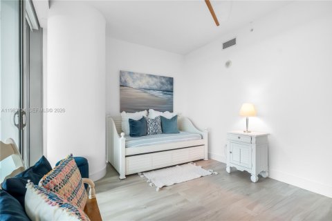 Condo in Bal Harbour, Florida, 2 bedrooms  № 2081041 - photo 18
