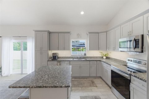 Купить виллу или дом в Тарпон-Спрингс, Флорида 6 комнат, 162.02м2, № 2142714 - фото 13