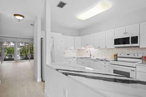 Touwnhouse à vendre à Boca Raton, Floride: 3 chambres, 160.54 m2 № 2081787 - photo 4